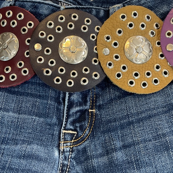 Multicolor four leaf clover belt Decorative leather Discs - Picture 1 of 5